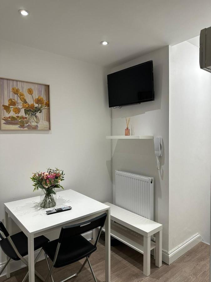 2 Bedroom Apartment London Exterior photo